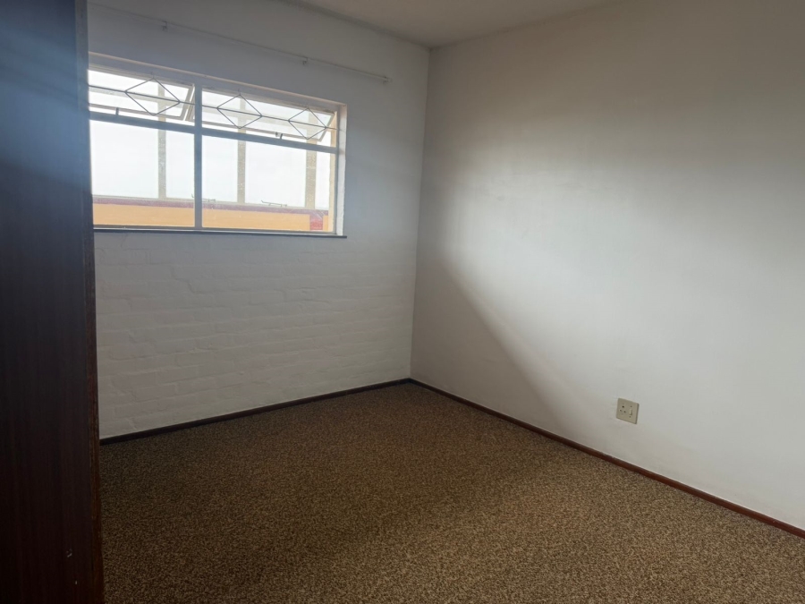 To Let 2 Bedroom Property for Rent in Humewood Eastern Cape
